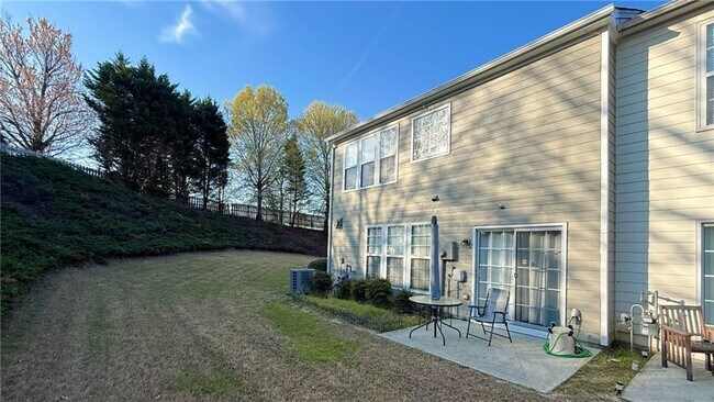 Foto del edificio - 3592 Gainesway Trace