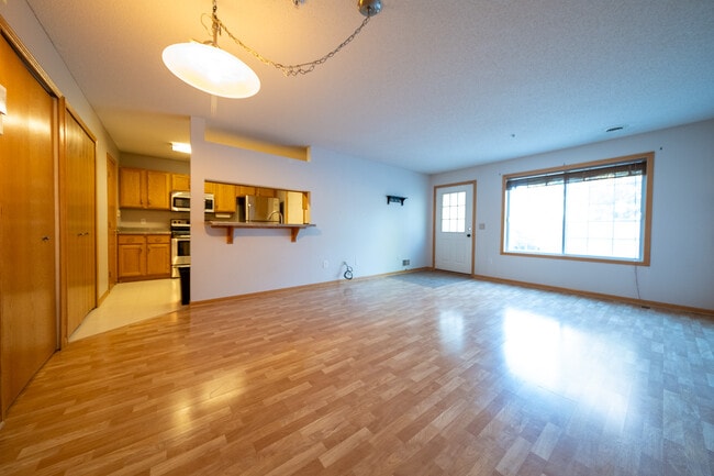 Building Photo - 10804 Lexington Dr
