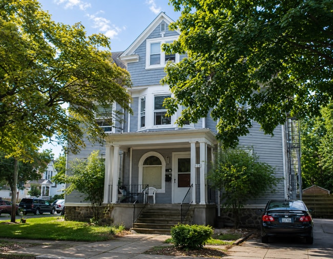 Building Photo - 720 Catherine St