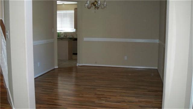 Foto del edificio - 1123 Elmgrove Park Ln
