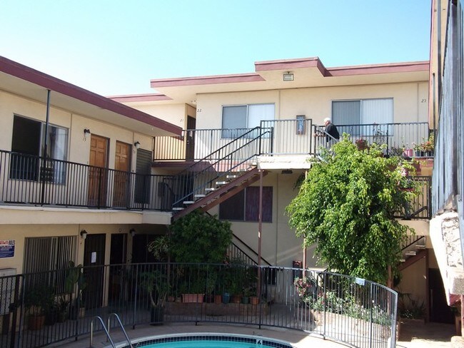 Foto del edificio - 1440 Lincoln Ave