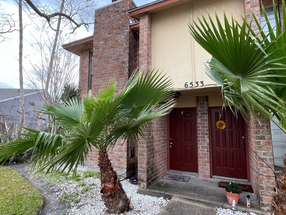 Primary Photo - South Side Townhome