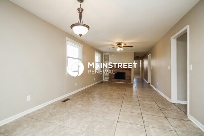 Foto del edificio - 3 Bedroom Pet-Friendly Home in La Vergne, ...