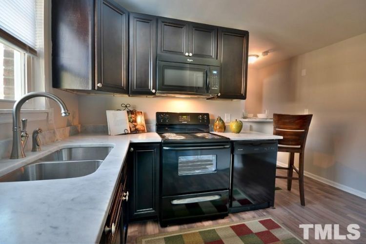 Foto principal - 704 Holloway St