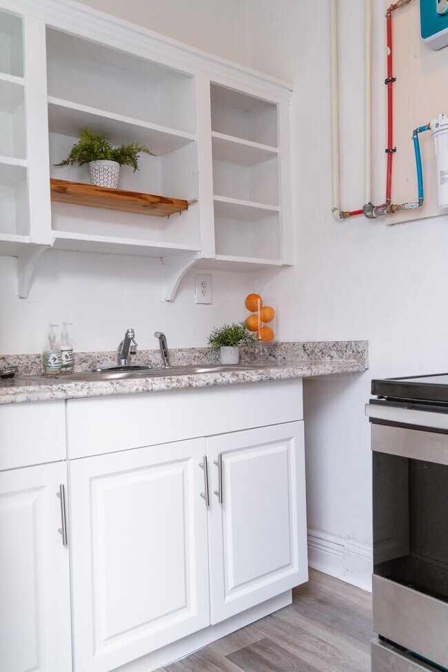 Foto del edificio - 511 N Monroe St