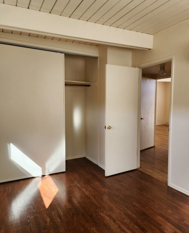 Building Photo - 518 Ferro Ln