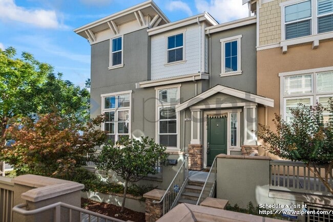 Foto del edificio - 18404 Emerald Ln