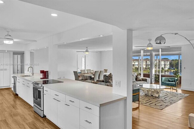 Foto del edificio - 1350 NE 191st St