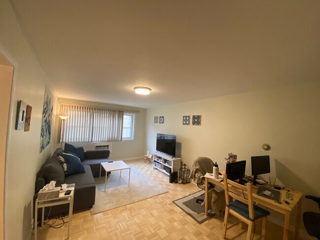 Foto del edificio - 425 Wesley Ave