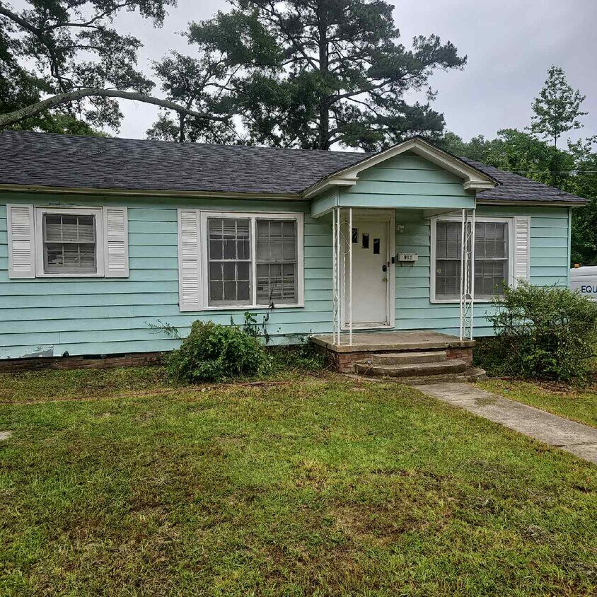 Primary Photo - 913 Eastland Ave