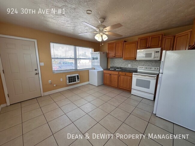 Foto del edificio - 924 30th Ave N