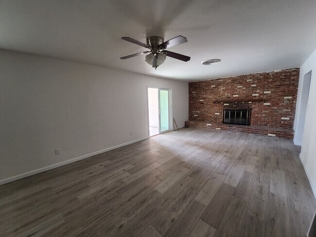 Foto del edificio - 2801 El Berrendo Ave., Bakersfield, CA 93304
