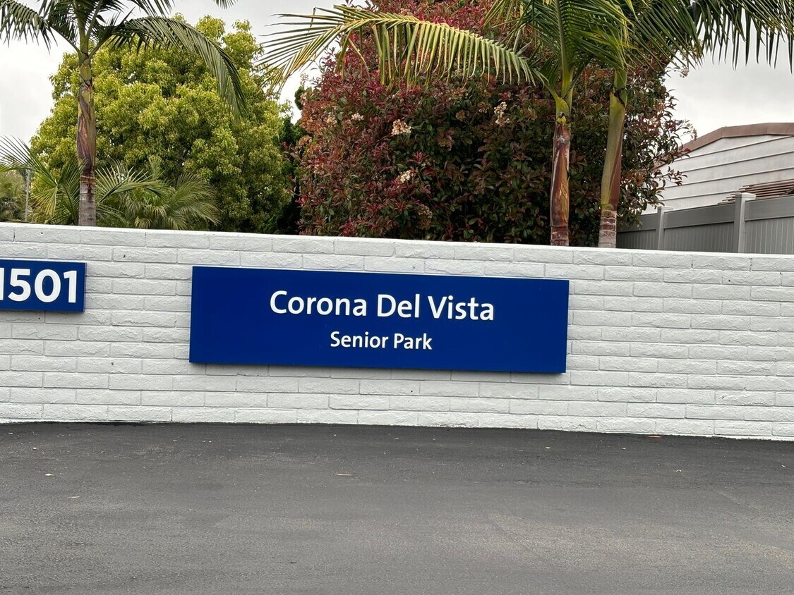 Foto principal - 55+ Mobile Home Community, 2 Bedroom
