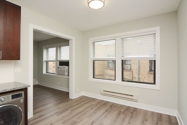 Building Photo - 727 Saint Johns Ave