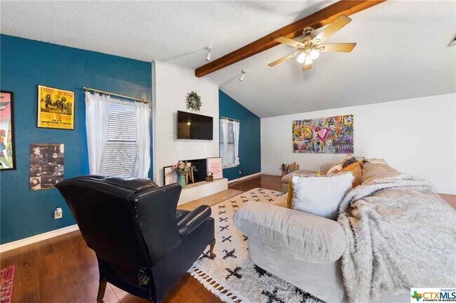 Building Photo - 3207 Tallwood Dr
