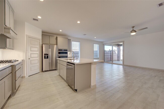 Foto del edificio - 29258 Pikes Peak Dr