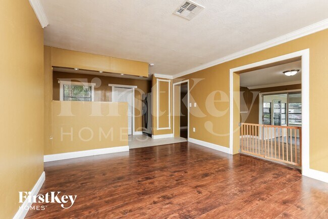 Building Photo - 1228 Helen St