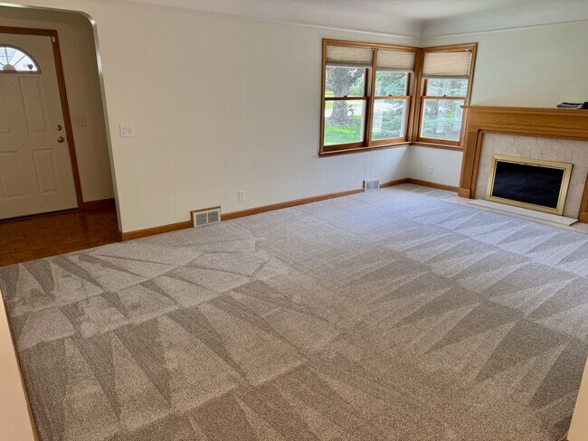 Foto del edificio - 5732 Zenith Ave S