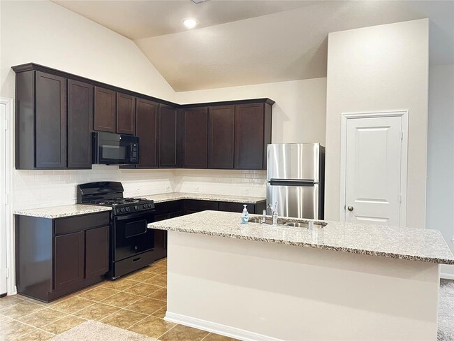 Building Photo - 204 Cambria Green Ln