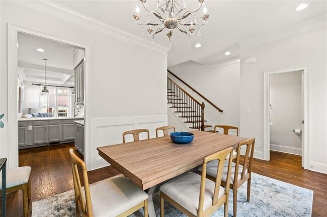 Foto del edificio - 821 Virginia Park Cir NE