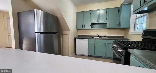 Foto del edificio - 168 Martin Dr