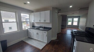Building Photo - 31 Bullard St