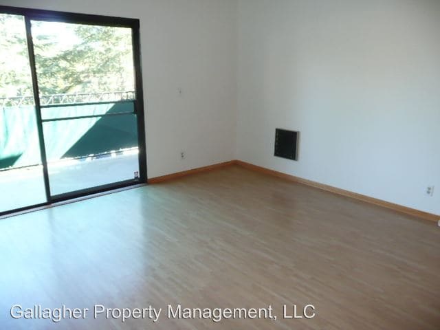 Building Photo - 968 Miramonte Dr