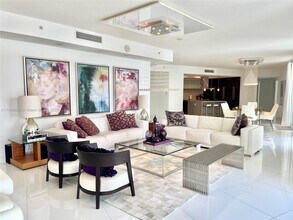 Building Photo - 200 Sunny Isles Blvd