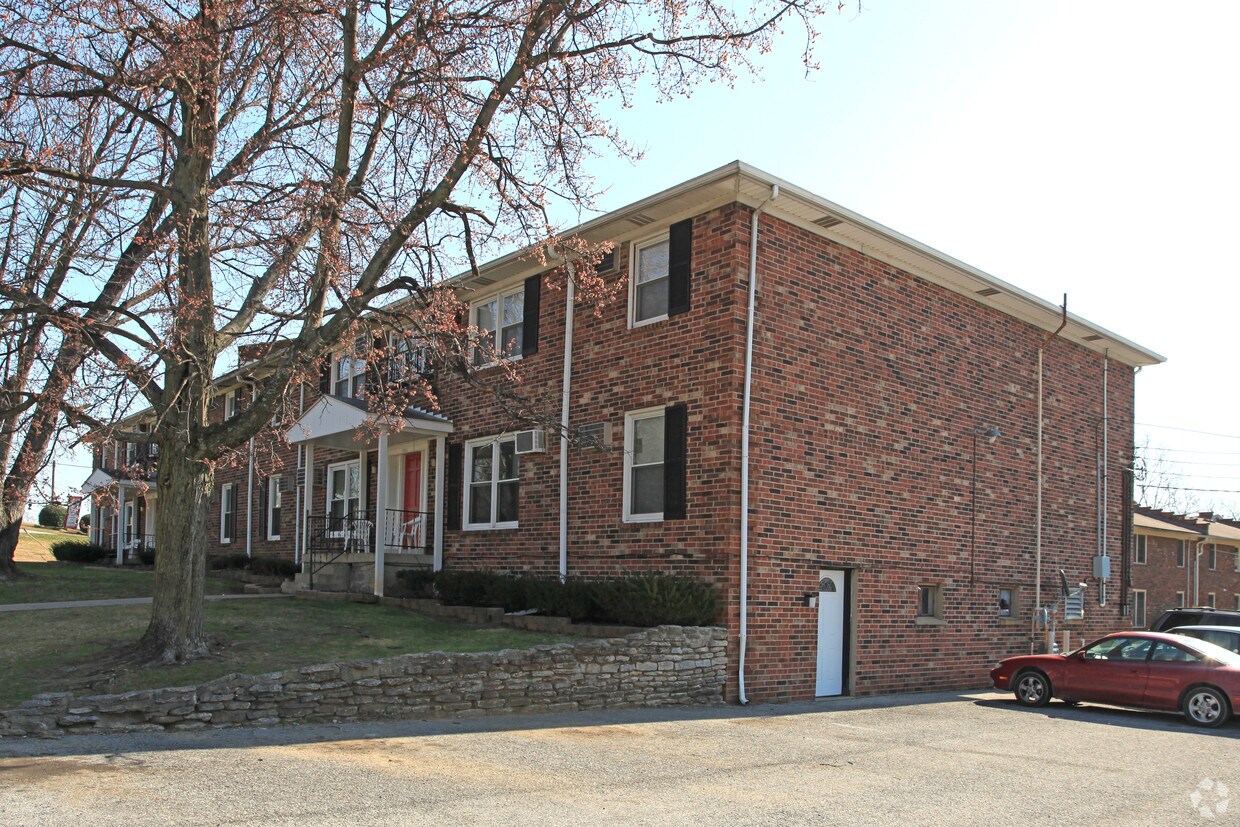 Foto principal - 9900 Merioneth Ct