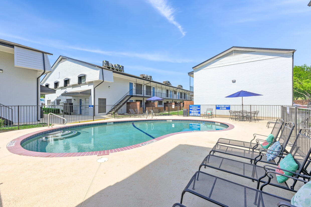 Primary Photo - Canyon Creek Apartments