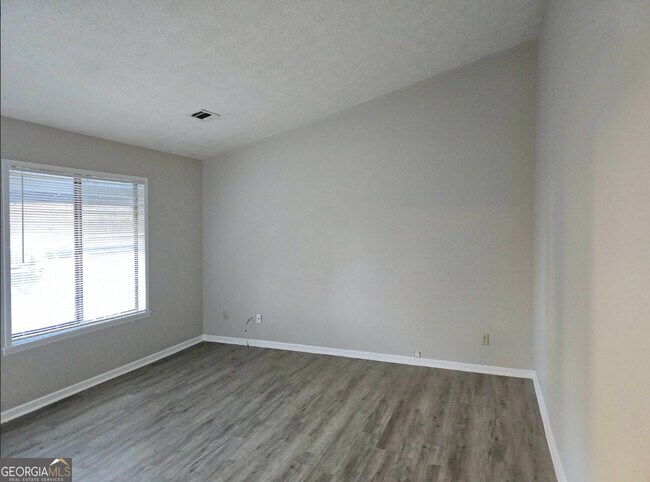 Foto del edificio - 8147 Flamingo Dr