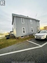 Building Photo - 4 Hazelton St