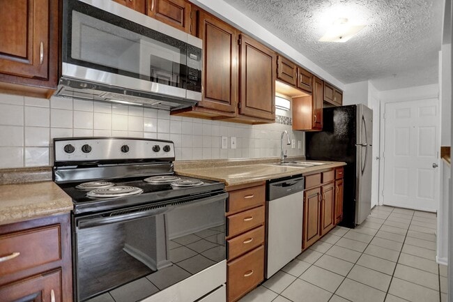 Photo - Large 2 Bedroom 2 Bath Ground Floor Condo ...