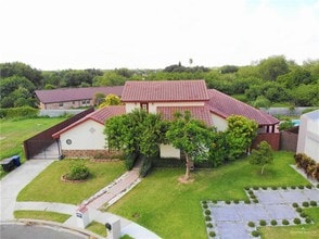 Building Photo - 41 Quince Ave