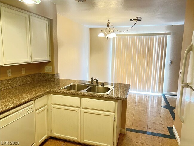 Building Photo - 182 Caswell Ct