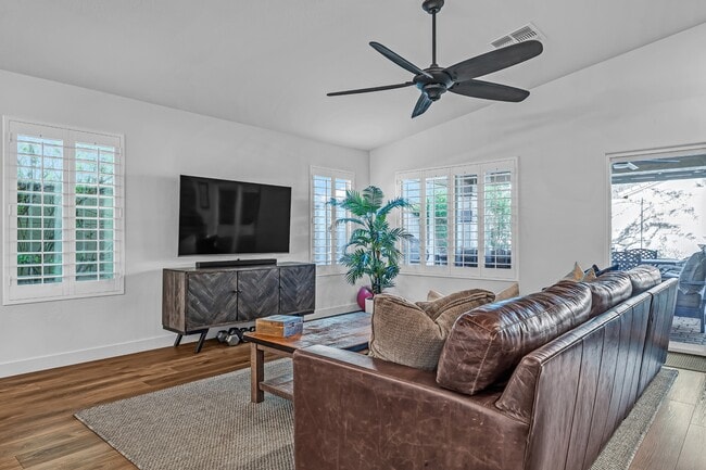 Foto del edificio - 3030 W Caravaggio Ln