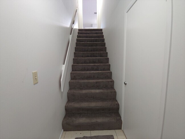 Foto del edificio - All inclusive 1 bed/ 1 bath Annual Rental ...
