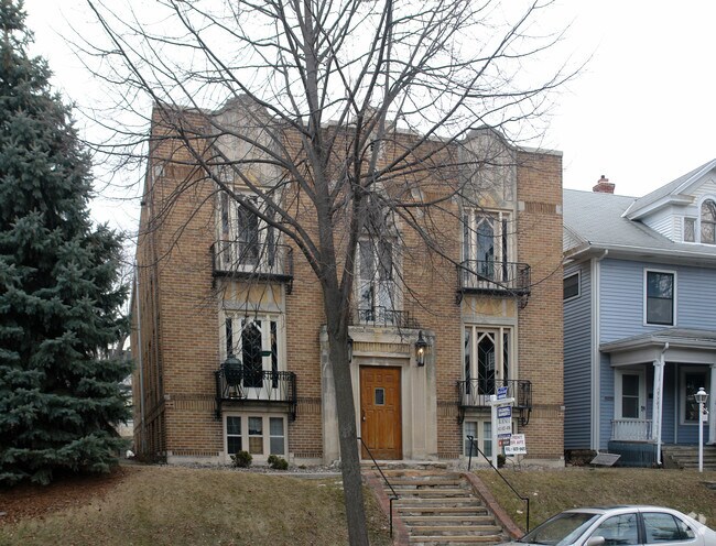 Foto del edificio - 3021 James Ave S