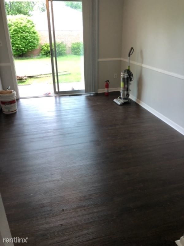 Building Photo - 3 br, 1.5 bath Apartment - 5482 colony dr n