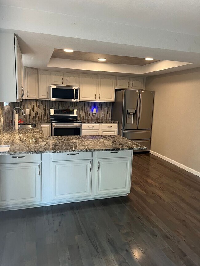 Foto del edificio - Beautiful 4bd 3bth Home Move In Ready!