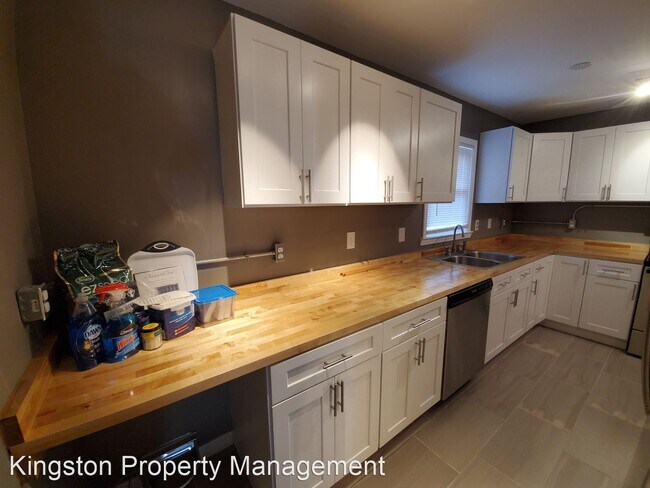 Building Photo - 3 br, 2 bath House - 217 Osage Ct.