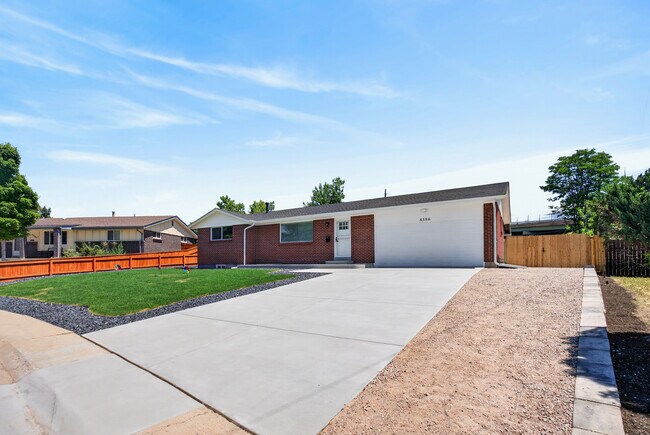 Foto del edificio - 8596 Sheridan Ct