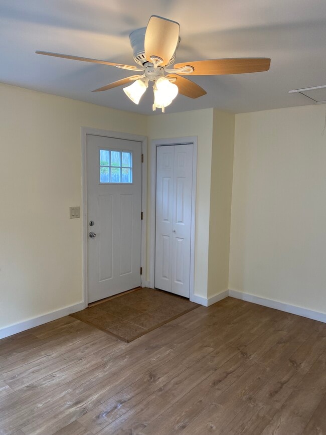 Front Door/ Entry to Living Room - 6 Boush St