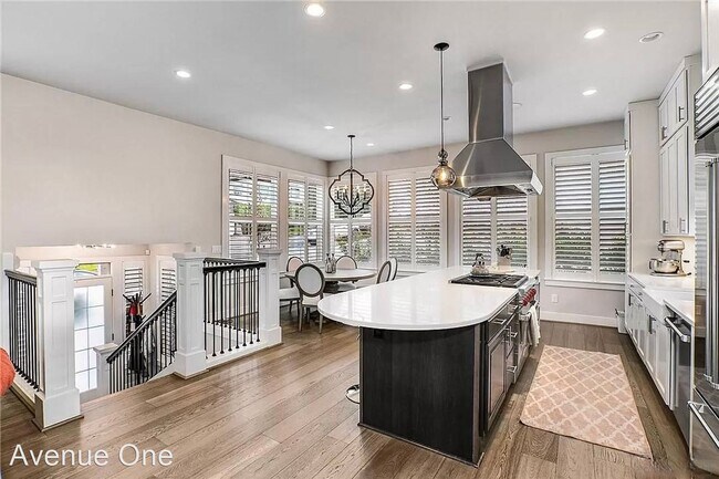 Foto del edificio - 3 br, 2.5 bath House - 957 W McGraw St #2