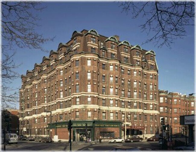 Building Photo - 71 Westland Ave