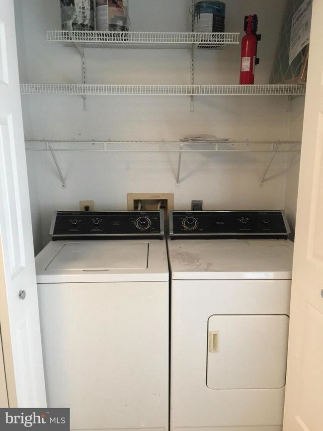 Building Photo - 909 Highpointe Blvd