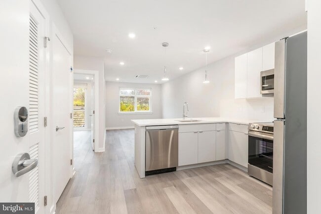 Foto del edificio - 3449 Scotts Ln