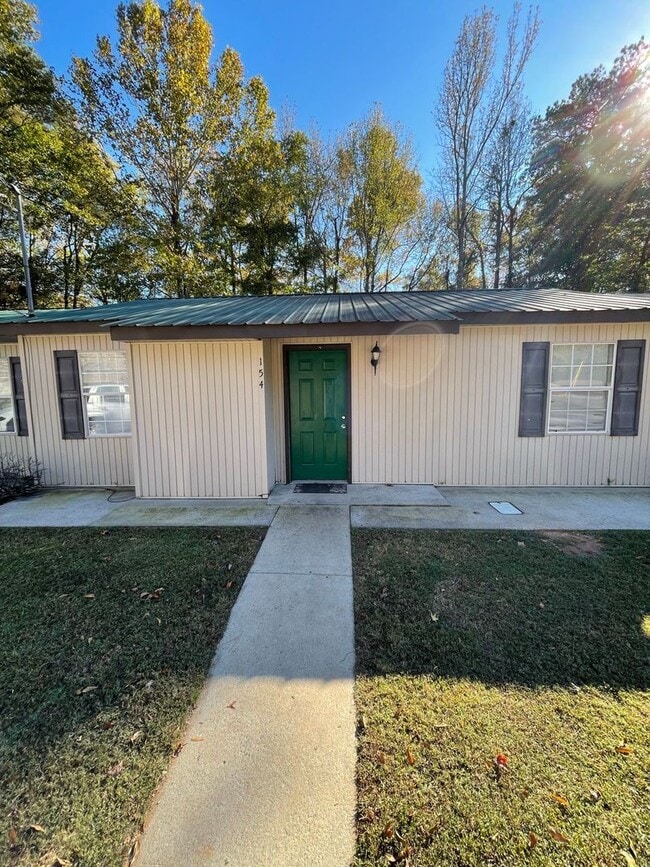 Building Photo - 154 Bennett Cir