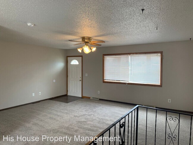 Building Photo - 4 br, 2 bath House - 107 Main St