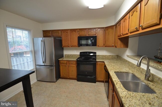 Building Photo - 6515 Hubbardton Way